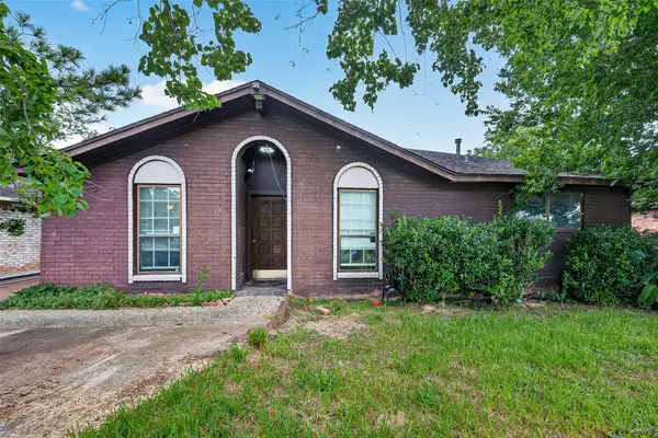 1318 2nd Street, League City, TX 77573