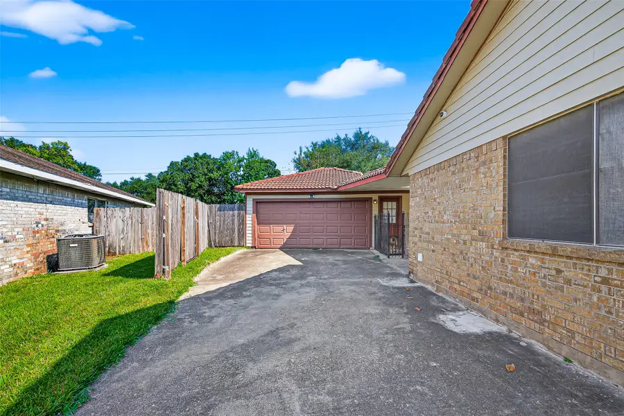 4407 Yosemite Drive, Pasadena, TX 77504 - Image #2