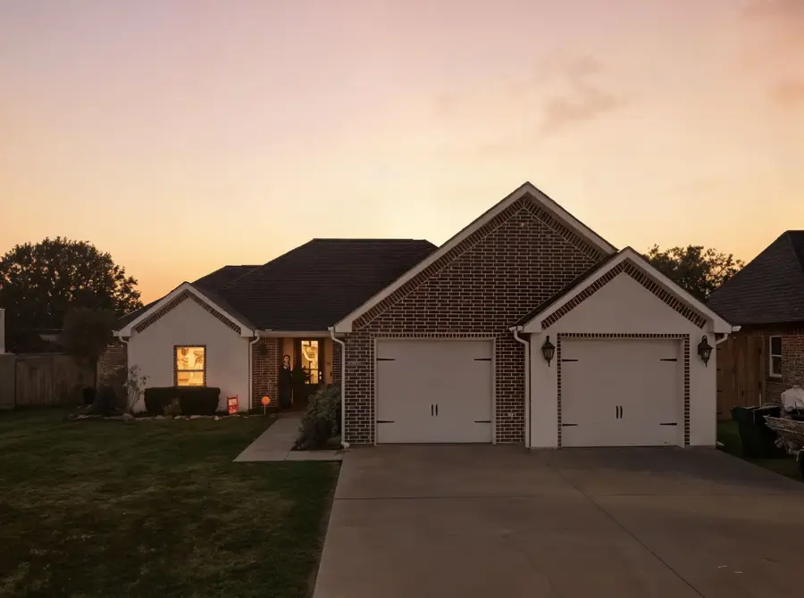 445 Bryant Blvd, Bridge City, TX 77611 - Image #2