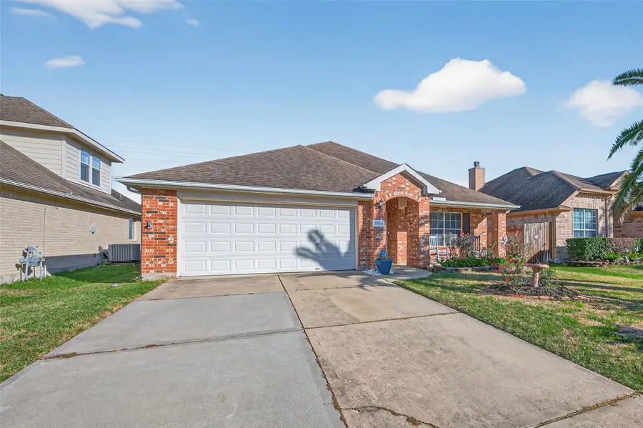 22084 Knights Cove Drive, Kingwood, TX 77339 - Image #2