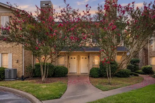 7575 Cambridge Street #1701, Houston, TX 77054