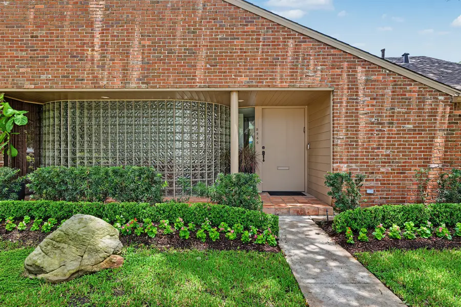 5246 Imogene Street, Houston, TX 77096 - #2