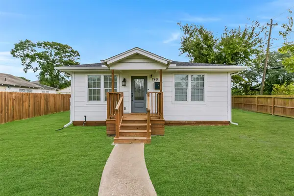 749 E 41st Street, Houston, TX 77022