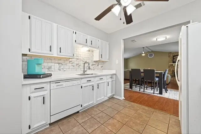 3319 Sycamore Springs Drive, Kingwood, TX 77339 - Image #3