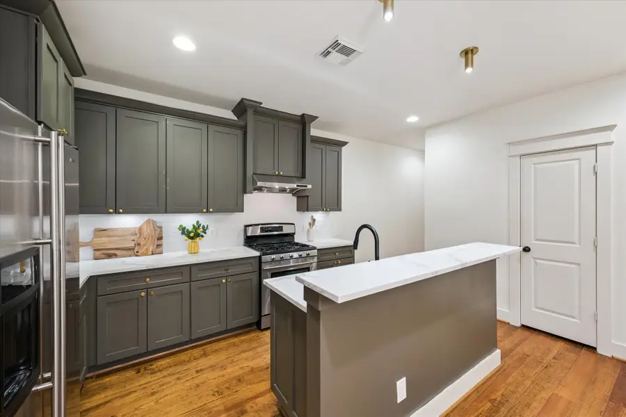 636 E 6th 1/2 Street, Houston, TX 77007 - Image #3