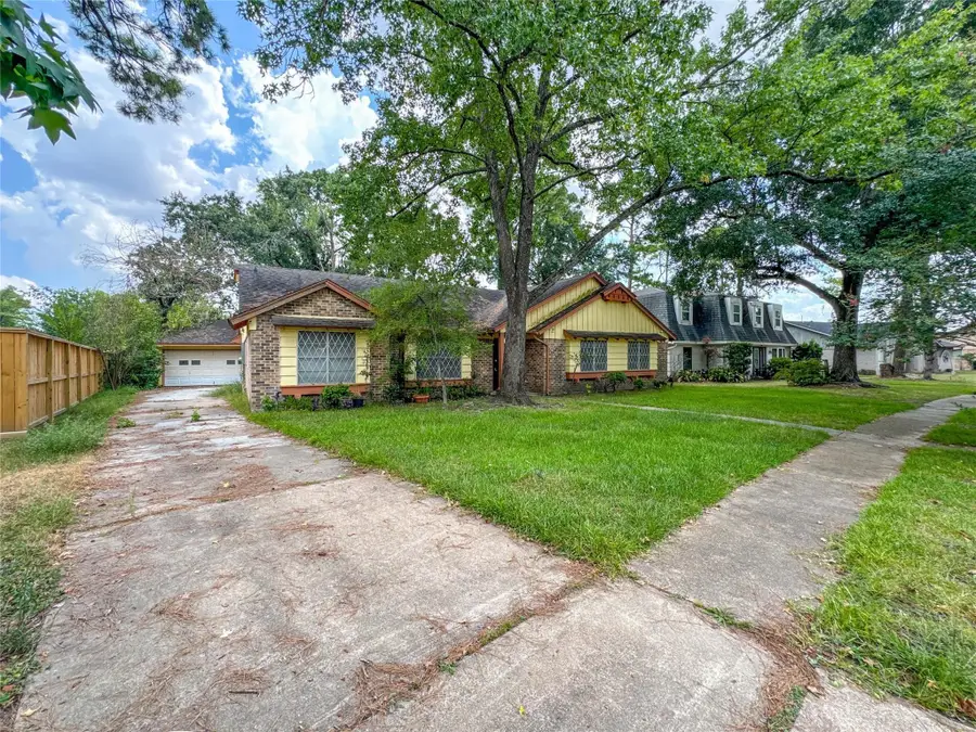5907 Darkwood Drive, Houston, TX 77088 - #2
