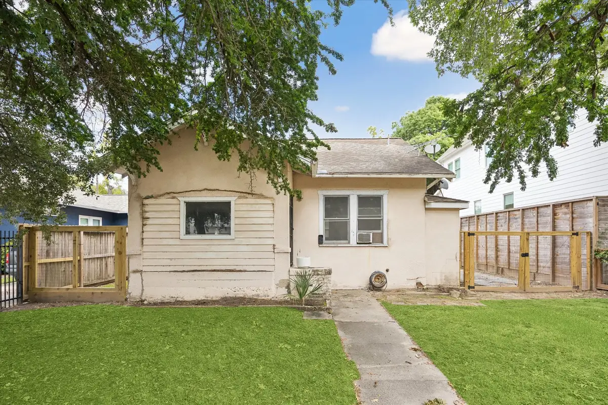 705 Ridge Street, Houston, TX 77009 - #1
