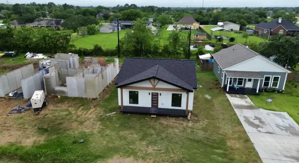 510 Jenni Lane, San Leon, TX 77539