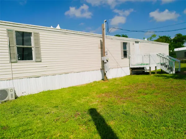 2501 Mcdonald Road, Oyster Creek, TX 77541