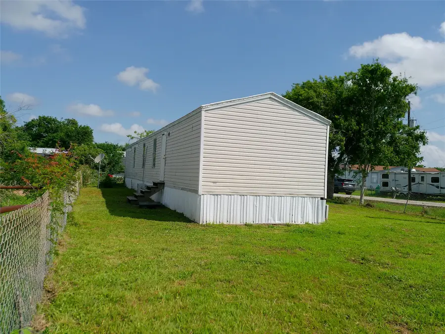 2501 Mcdonald Road, Oyster Creek, TX 77541 - #3