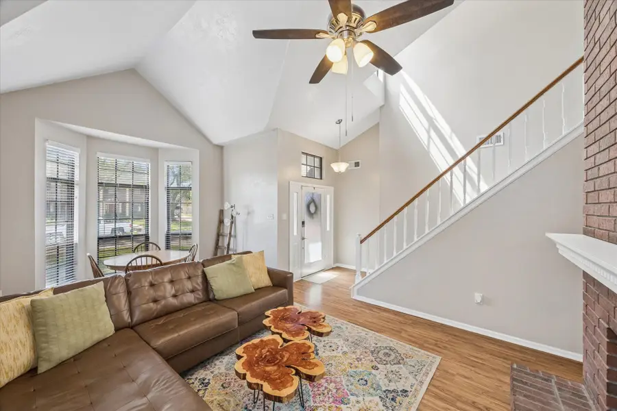 6915 Redwood Falls Drive, Pasadena, TX 77505 - #2