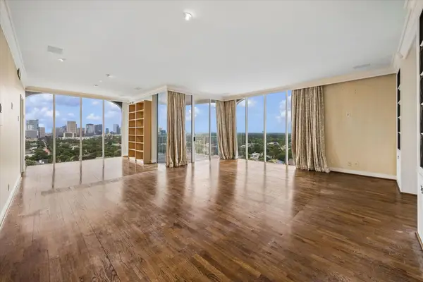 3711 San Felipe Street #14A, Houston, TX 77027