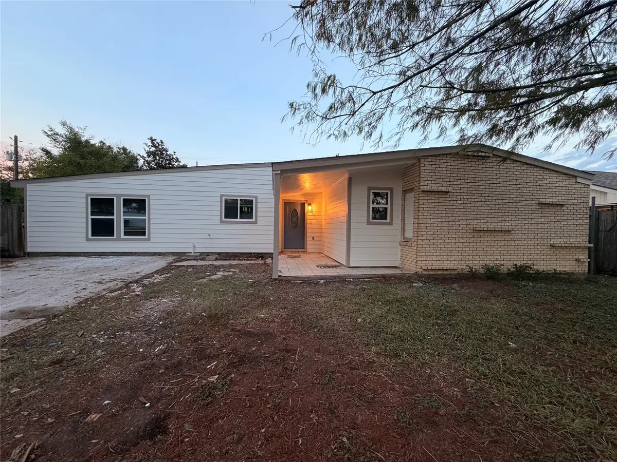 5706 Heatherbloom Drive, Houston, TX 77085 - Image #1