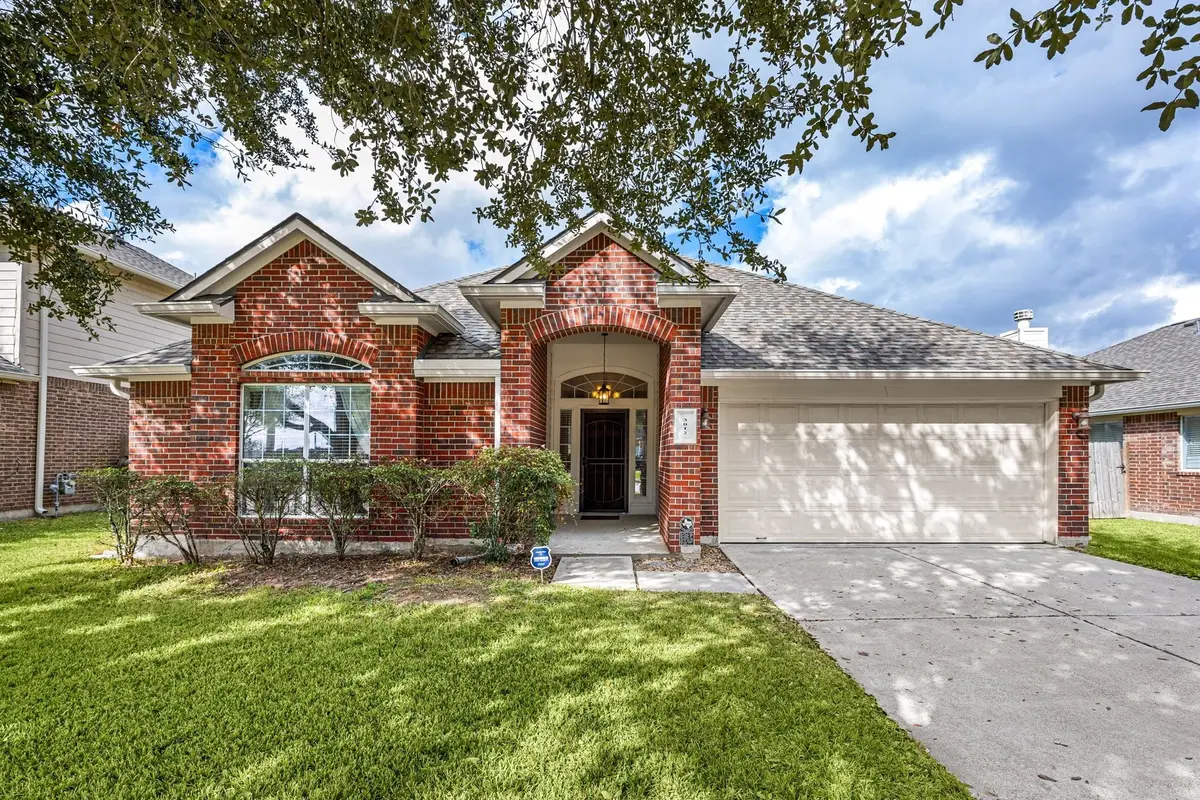 3012 Kings Isle Lane, Dickinson, TX 77539 - #1