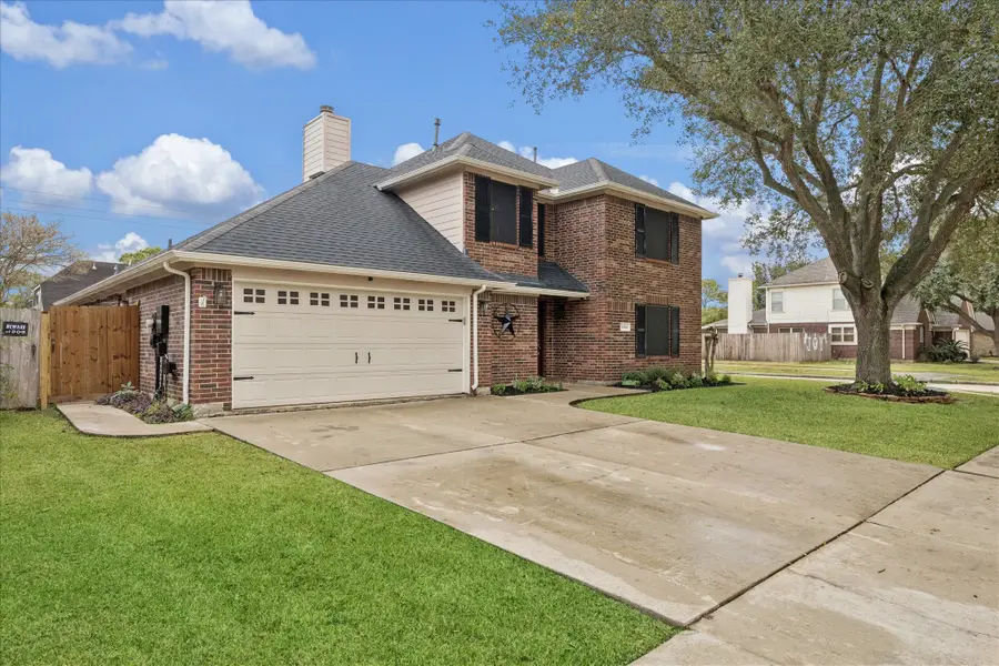 10900 Spruce Drive S, La Porte, TX 77571 - Image #3