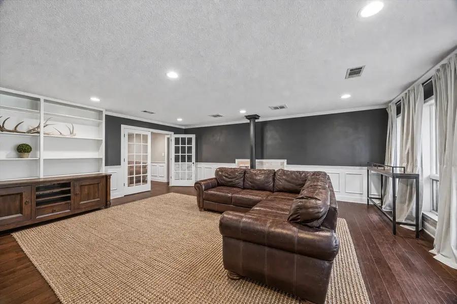 226 S Pine Drive, Montgomery, TX 77356 - #3