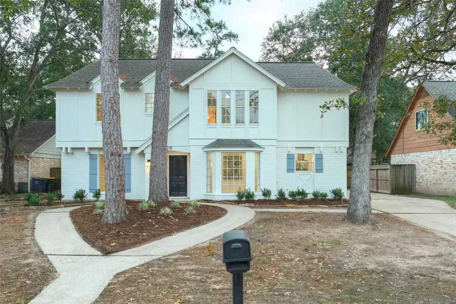 29 Devonshire Drive, Conroe, TX 77304 - Image #2