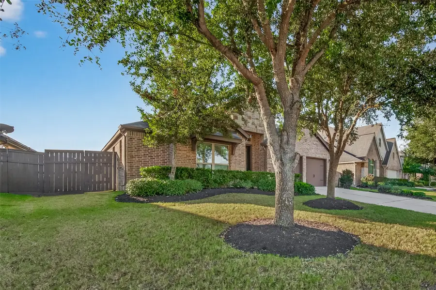 28435 Sycamore Falls Lane, Fulshear, TX 77441 - Image #2