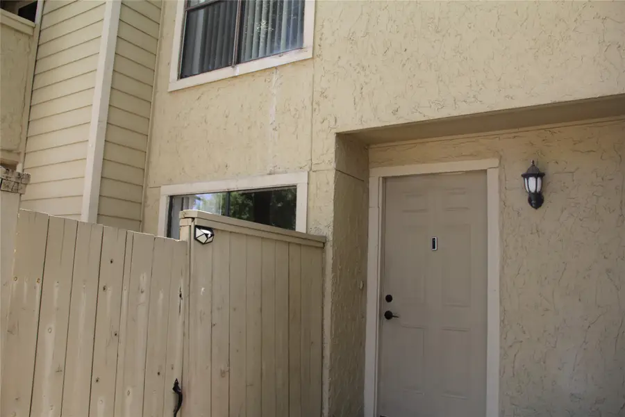 9303 Pagewood Lane, Houston, TX 77063 - Image #3