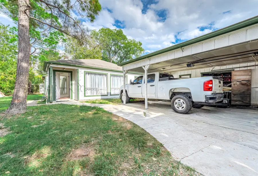 16034 Glen Mar Dr, Houston, TX 77082 - Image #2