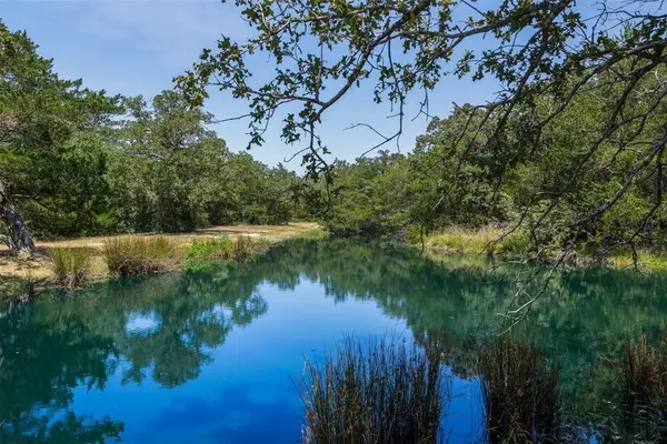 10791 Roy Road, Flatonia, TX 78941
