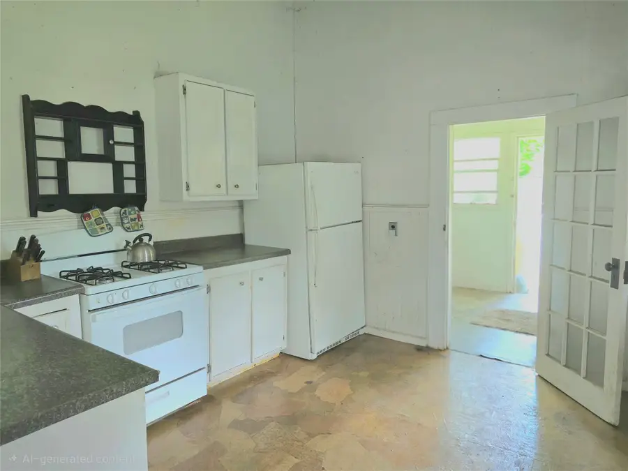 506 W Harris Street, Kirbyville, TX 75956 - #3