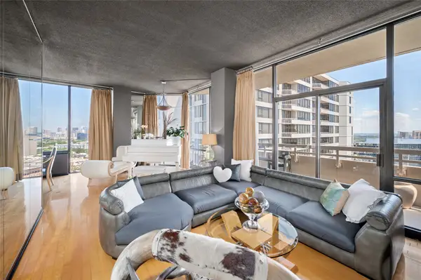 15 Greenway Plaza #26J, Houston, TX 77046