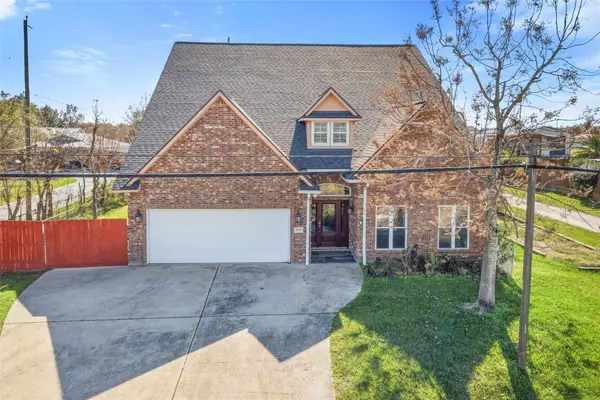 2535 Broadway Street, San Leon, TX 77539