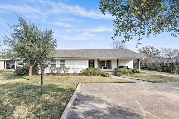 507 Crescent Drive, Bryan, TX 77801