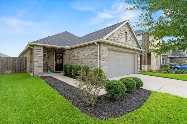 31222 Pinebrook Falls Lane, Hockley, TX 77447
