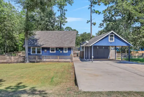 160 N Pine Harbour Drive, Coldspring, TX 77331
