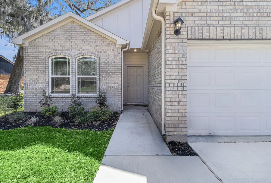 249 Edgewater Drive, West Columbia, TX 77486 - Image #3
