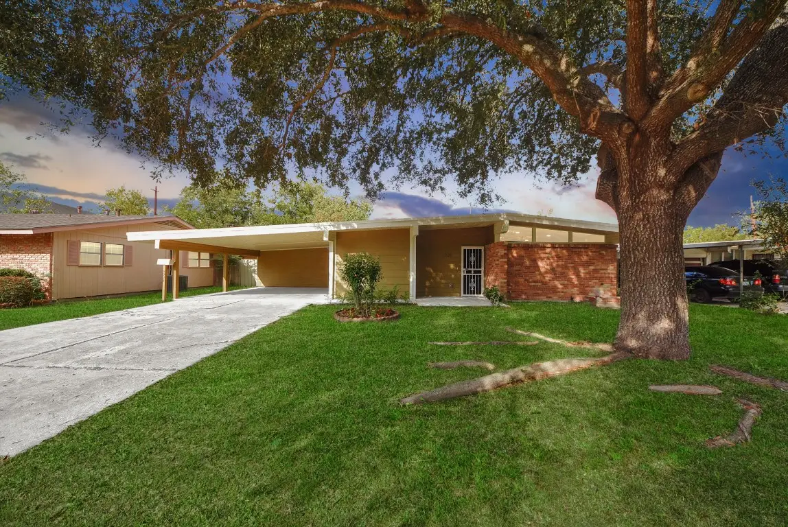 5326 Heatherbrook Drive, Houston, TX 77045 - #1