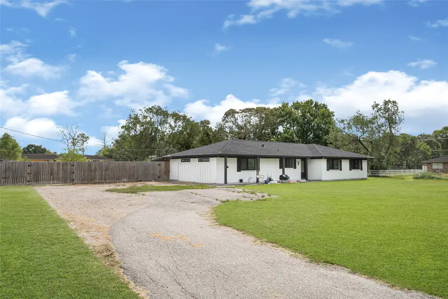 302 County Road 893a, Angleton, TX 77515 - #2