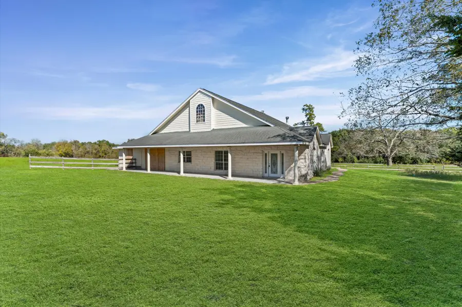 400 Homeyer Mountain Road, Burton, TX 77835 - Image #3