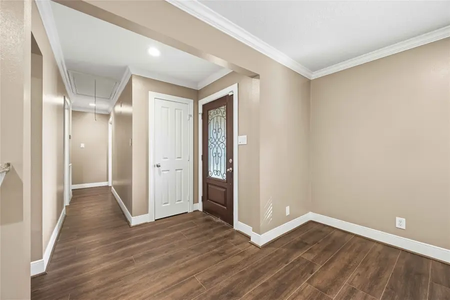 7319 Willow Oak Drive, Baytown, TX 77521 - Image #2