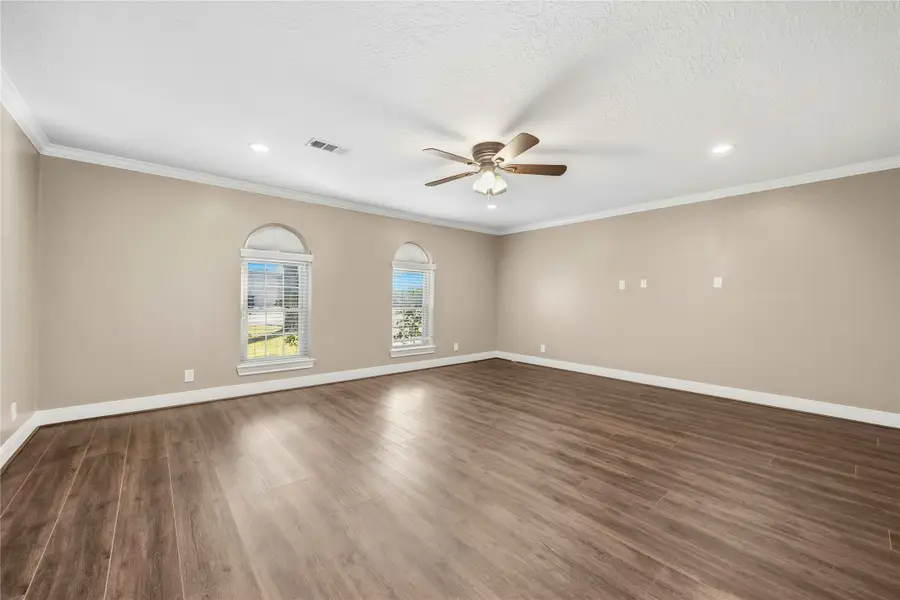 7319 Willow Oak Drive, Baytown, TX 77521 - Image #3