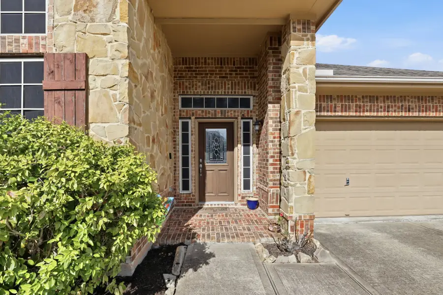4115 Broadmoor Drive, Monterey Belvieu, TX 77523 - Image #3