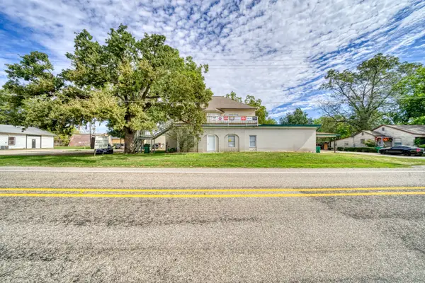 303 S Madison Street, Madisonville, TX 77864