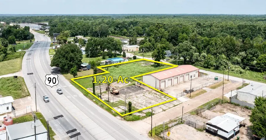 915 Highway 90, Liberty, TX 77575 - #3