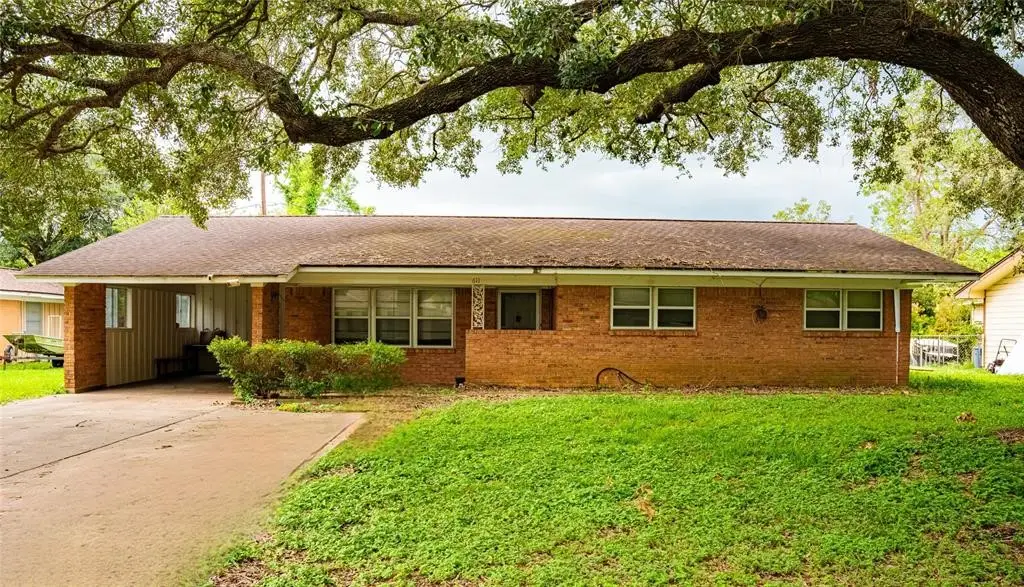 611 Frankie, Wharton, TX 77488 - #1
