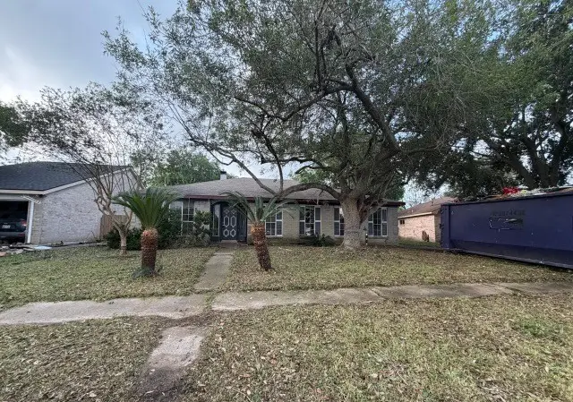 829 Willow Creek Drive, La Porte, TX 77571 - #1