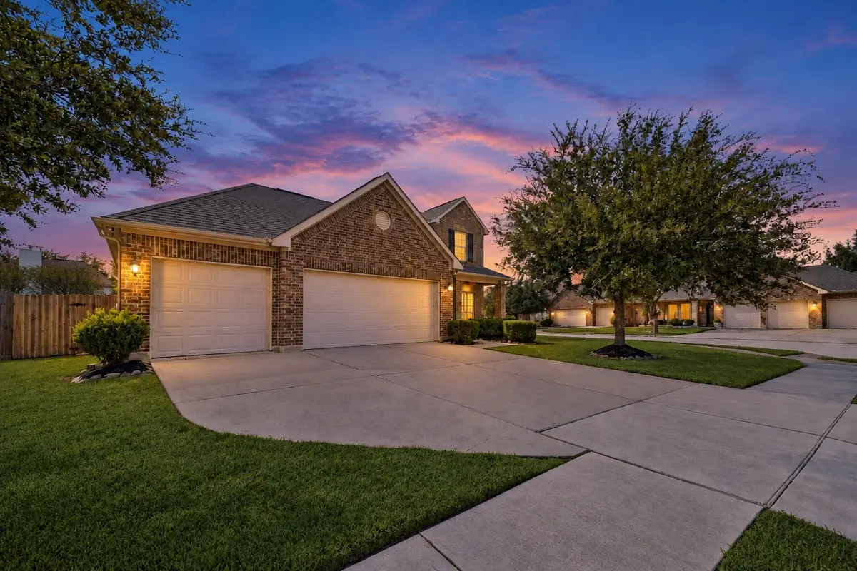 210 Chestnut Street, Baytown, TX 77520 - #1