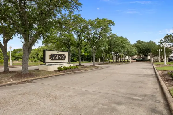 7600 Emmett F Lowry Expressway #604, Texas City, TX 77591