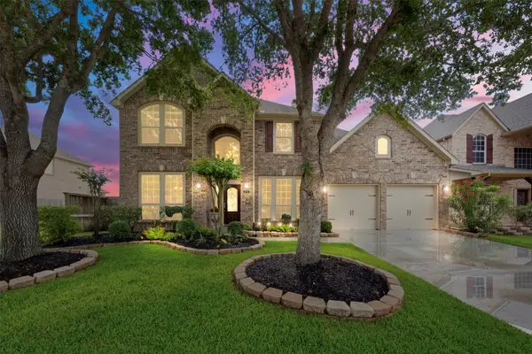 2711 Wild Lilac Drive, Pearland, TX 77584