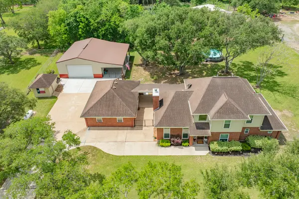 5620 County Road 166, Alvin, TX 77511