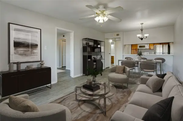 3015 Walnut Bend Lane #35, Houston, TX 77042