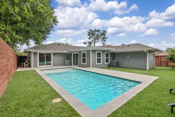 2102 Lazybrook Drive, Houston, TX 77008