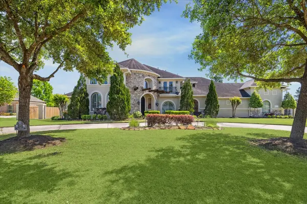 53 New Oak Trail, Kingwood, TX 77346