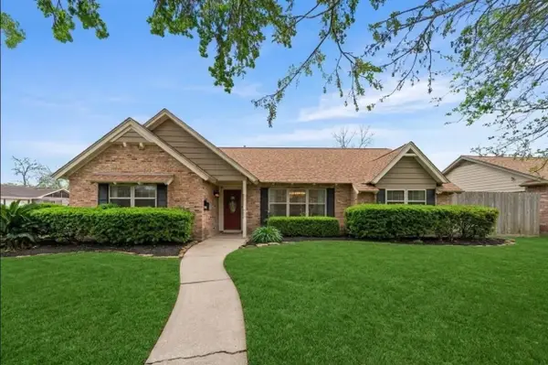 5919 Greenmont Drive, Houston, TX 77092